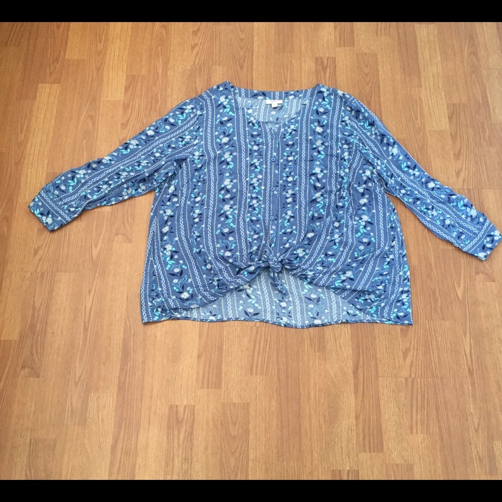 Style & Co Top Button Front Hem Tie Floral Tunic